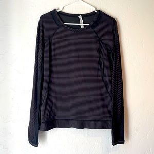 EUC Lululemon Run For Gold Long Sleeve Black Sz 8